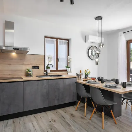 Vakantiehuis Aria Blue By Interhome *