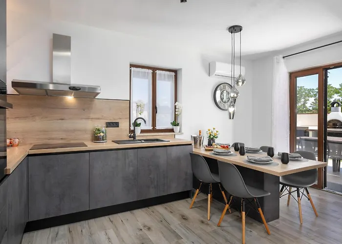 Vakantiehuis Aria Blue By Interhome *