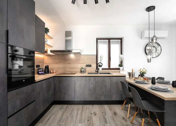 Aria Blue By Interhome