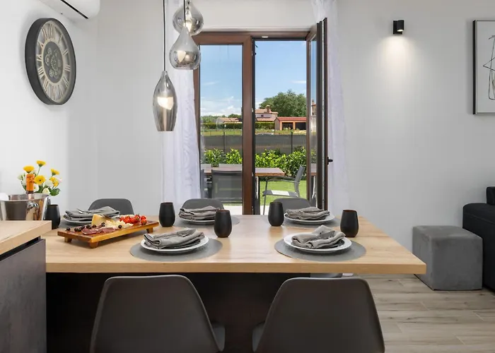 Aria Blue By Interhome Kaštelir